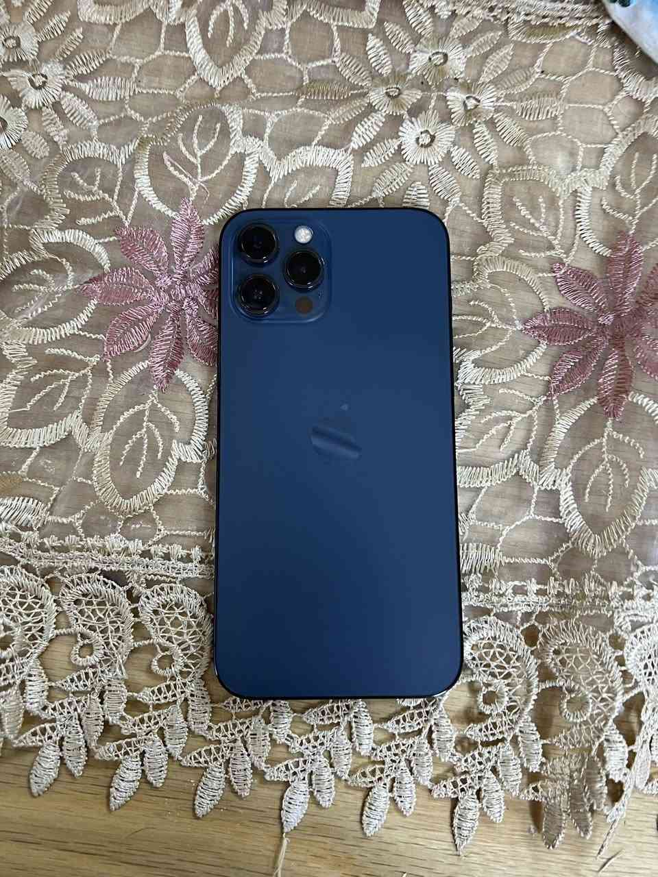 السلام عليكم ايفون 12 برو ماكس شرق اوسط ذاكره 256 دبل شريحه كرتون ملحقات كل وياه الجهاز  مامفتوح هذا الرقم ***********وتساب فقط
