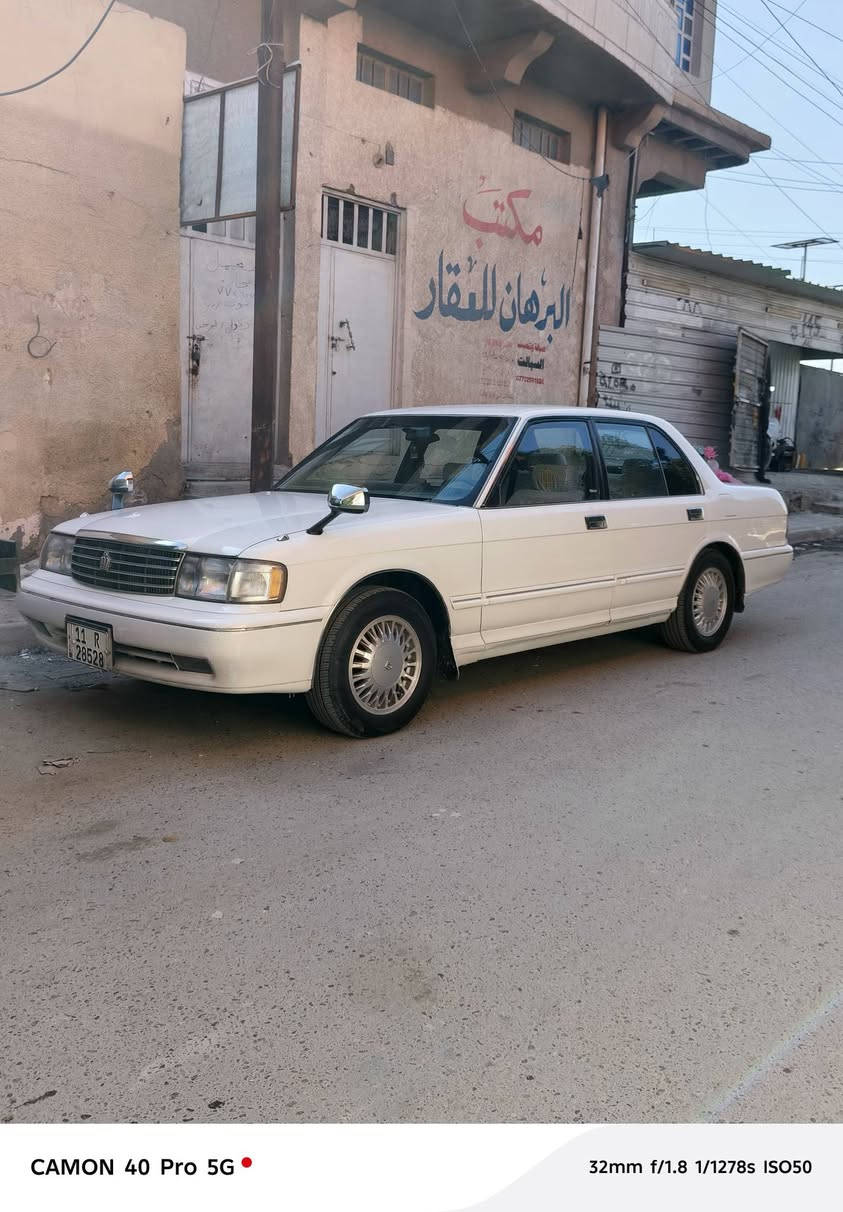 السلام عليكم للبيع كراون ارنب موديل 1994 بأسمي هزة جديده مكينه فيفتي 3000 بيه لاستيك ولف كير اكسل مكفول حداديه نص عمر مكفوله من الصبغ العام مكفوله من الكص ونقل الجثه والاصوليات والضربه ب٦٥ وبيه مجال ***********
