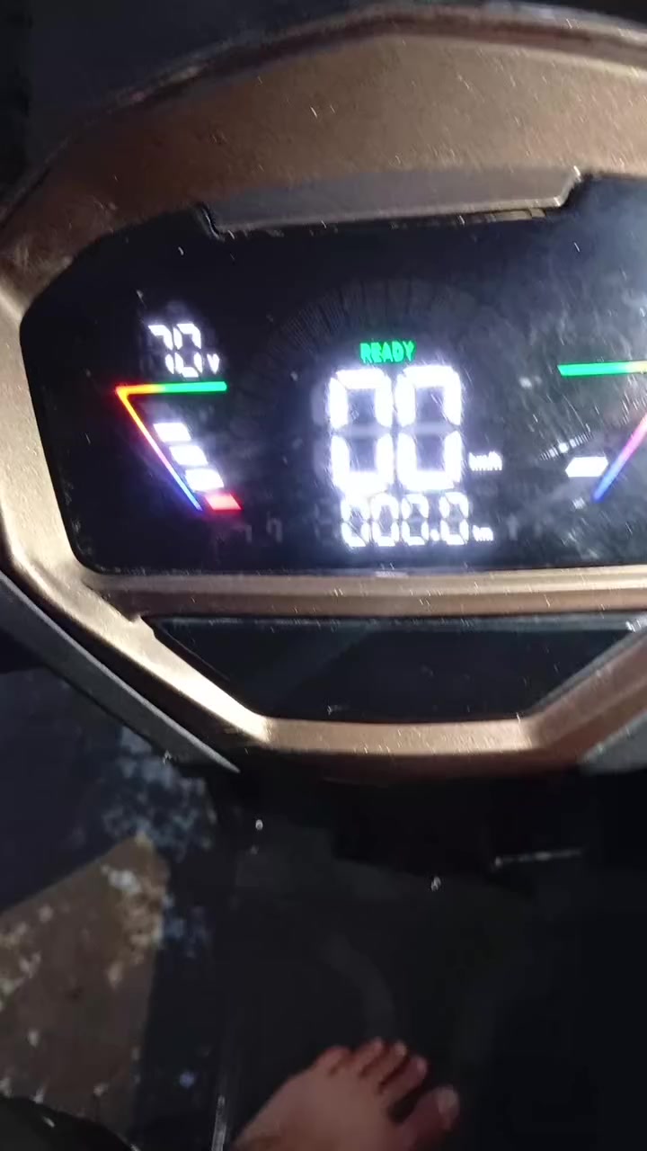 السلام عليكم دراجه شحن للبيع
صارلي 3 اشهر نشتريها 

سرعه 100 

اربع نمر 

دبل اشاره

6 بطاريات 

صندوق كبير 

بركات دسكات 

لايت عالي وناصي

زوج مرايه جانبيه 

زوج تايرات قبل اسبوع مبدل 

السعر 900 وبيها مجال للشراي

مكاني بغداد للاستفسار ادخل خاص او الرقم *********** واتساب فقط
