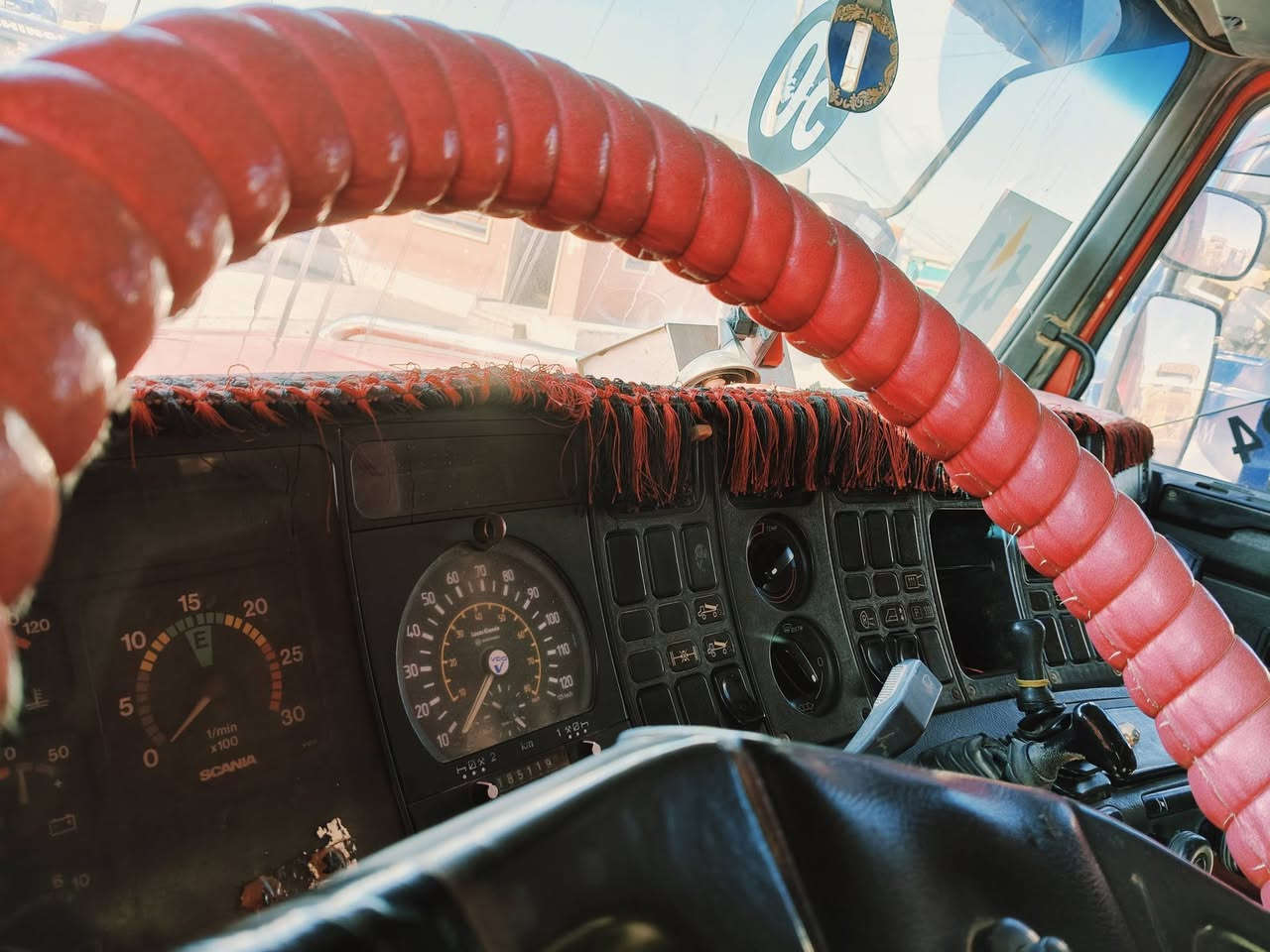 قلاب سكانيه بلادي 143نينوى  قاطره مقطوره مجموعة خفيف مثبت قاطره مقطوره كلها شرط دبل تانكي گاز+تانكي دهن صفح تحويل تريد وكاله بكيفك مكان بعاج سعر 275بيها مجال ***********
