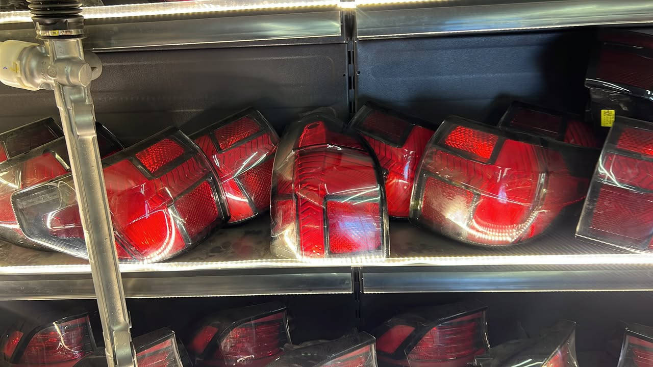 عنوان اربيل  خالد كوري سناعه شيماليه فرع ثاني مقابل اطفا توصيل 🚚 كول محافضات
***********واس أب 
بكلايت اسلي 
عرض خاص
بكلايت سنتاكروز تخم كامل ١٢٠$
سنتافي ٢٠٢٣ تخم كامل ١٨٠$
توسان ٢٠٢٣/٢٤ تخم ١٤٠$
سبورتج ٢٠٢٣/٢٤ تخم كامل ١٤٠$
ترولايد ٢٠٢٤ تخم كامل ١٩٠$
سورينتو ٢٠٢٣ تخم ١٨٥$
ازيرا٢٠١٤/١٢  تخم ٤٥$
كادينزا ٢٠١٢تخم ٦٠$
ابتيما ٢٠١٢ تخم ٤٥$
سوناتا ٢٠١٧ تخم ١٠٠$
مستره ليد سندووك K5  ٩٠$
 مستره ليد توسان ٢٠٢٣/٢٥ ٩٠$
مستره ليد سوناتا ٢٠٢٣ ٨٥$
مستره النترا ٢٠٢٢/٢٣عادي بدون ليد ٦٥$
