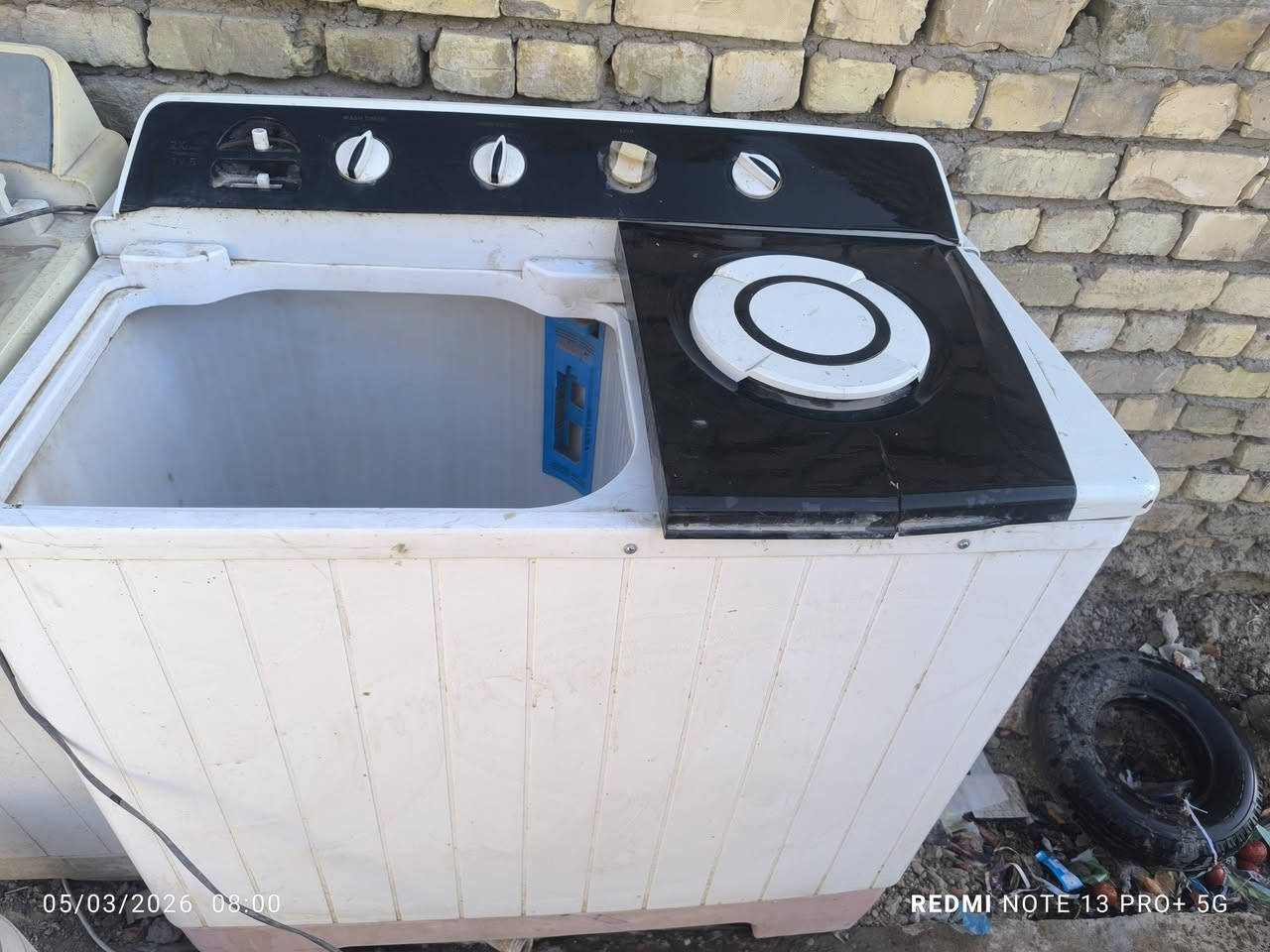 السلام عليكم غسالات عدد3الحجم الكبير للبيع السعر 75 الاتصال على الرقم ***********
