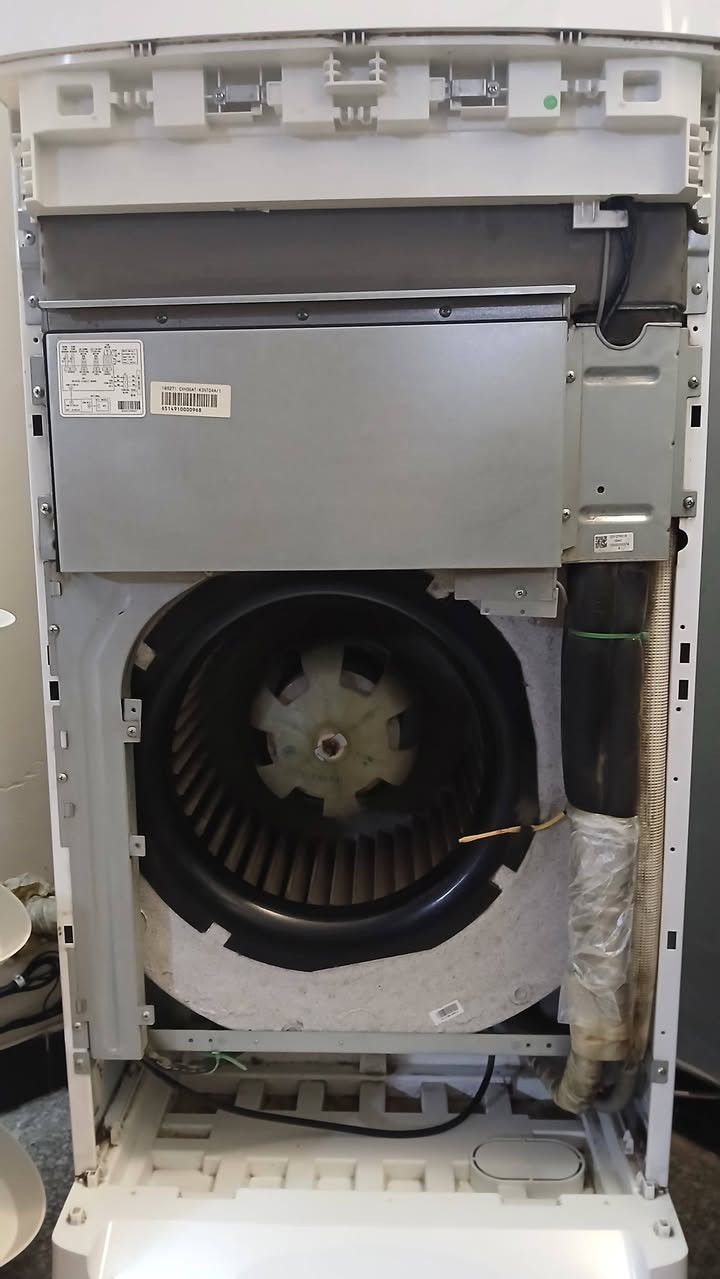 السلام عليكم لليدور جديد سبلت ٣ طن كنتوري كري   جديد  مشتغل عامين فقط السعر مليون و٤٥٠ وبي مجال وعل فحص العنوان الكاظميه ***********
