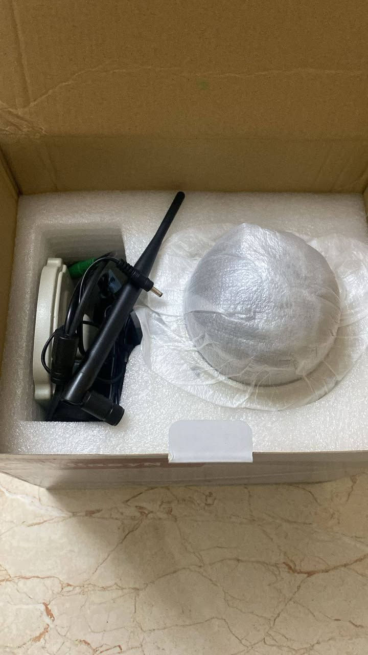 كامرة ip حديد وليس بلاستك نضام nvr و wifi عدد 4 سعر القطعة 30 الف 
***********
