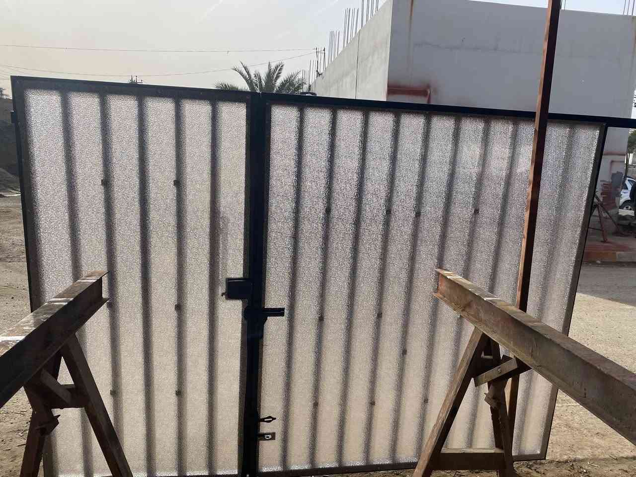 اسلام عليكم باب سلايت جديد السعر350 الف شغل ايدي حديدمليم ونص تركي (وسط ) ارتفاع 2 متر عرض 2 متر و 75 سم كيلون اصلي سراكي ثقيل الضهر مزجج
الموقع مدخل بلور كبال مجمع ابو عزوز اول فرع عل يمنه 
للتصال ***********
