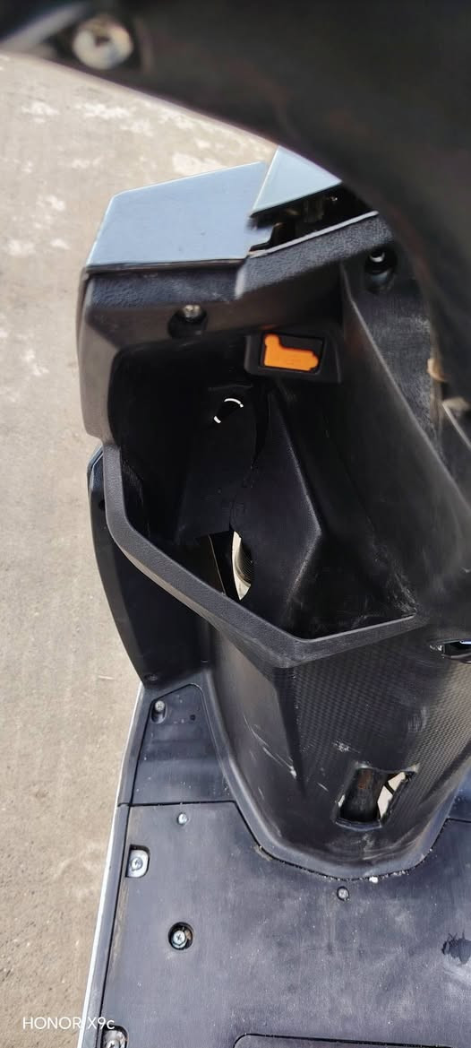 السلام عليكم ماطور شحن سكنس للبيع ماطور شرط اربع نمر سرعه 50 كله شغال لايت علي ناصي  يمين يسار بك شغال بطاريات دبل 6 مسطره شرط روح افحص السعر 375 وبمجال للطيبين مكان موصل حي القاهره الرقم***********
