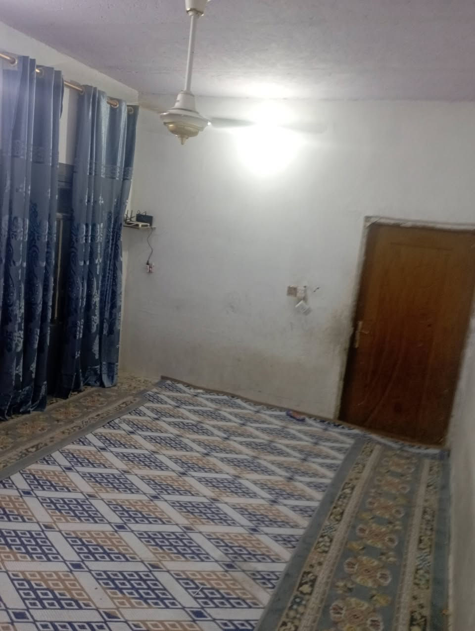 حي الصدر الثالث قرب المدرسه الكرفانات للبيع  100متر 18وبي مجال غرفه وصاله ومطبخ الارضيه كاشي


**إذا كنت صاحب هذا الإعلان وتريد حذفه لأي سبب، رجاءا أرسل رسالة إلى الدعم الفني**