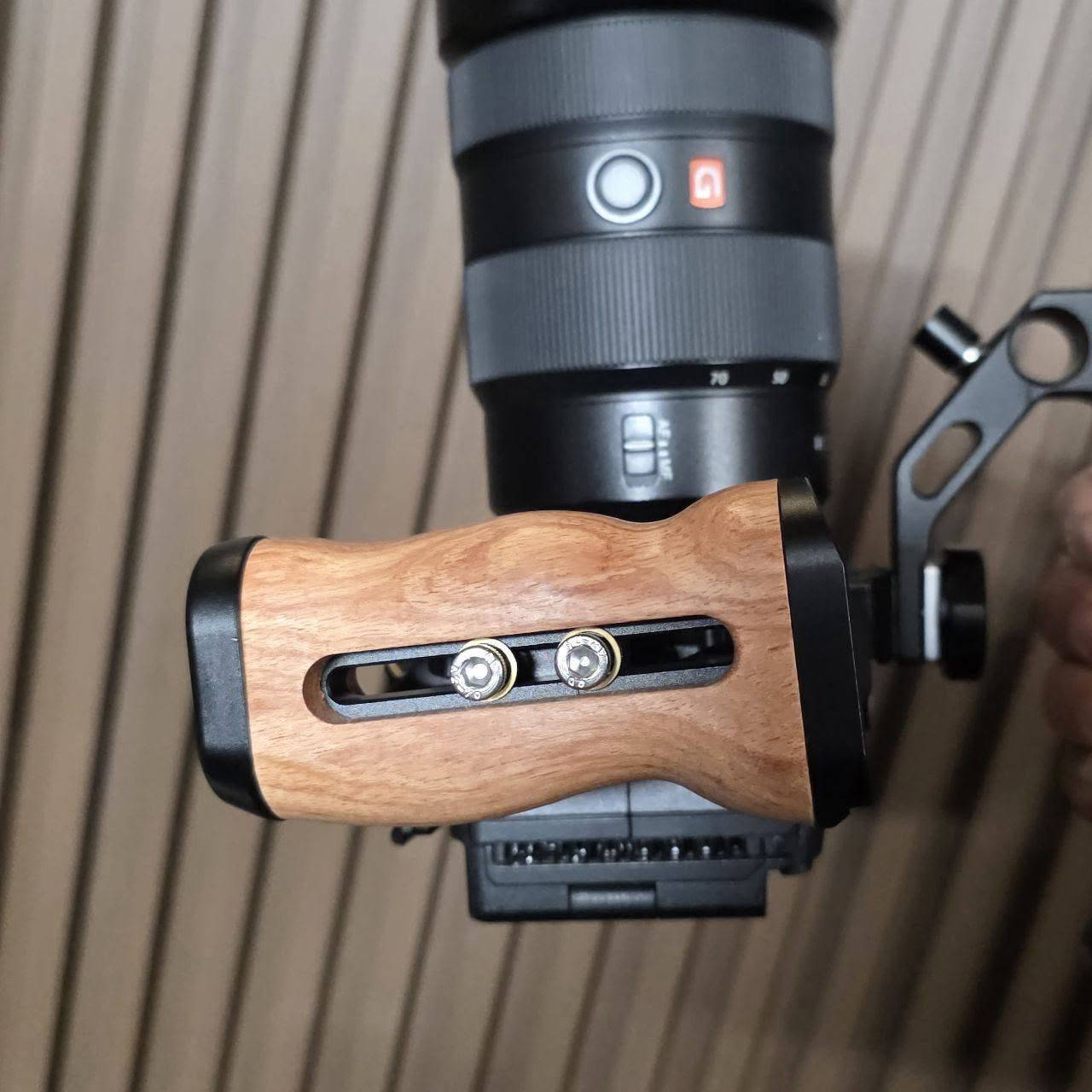 Cage Sony Fx3, fx30, a7iii , IV
لۆک بەکارنەهاتوو 
نرخی کەیج 70 هەزار 
نرخی کامل 145 هەزار

گەیاندن بەردەستە بۆ سەرجەم شارەکانی کوردستان


**إذا كنت صاحب هذا الإعلان وتريد حذفه لأي سبب، رجاءا أرسل رسالة إلى الدعم الفني**