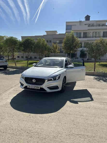 MG6 trophy  2022 
السياره تحت ضمان الشركه
 كليييين
رقم دهوك
 مكينة ١٥٠٠ تيربو
سلايد روف
كامرة خلفيه
حساسات 
زنون كامل
تبريد قطعتين
كشنات كهرباء جلد
حساس اطارات
كشافات
تحكمات كاملة
بصمة 
ويل ١٨  تايرات 
السيارة ماشية ١٥ الف كيلو متر فقط
بدون حادث

السعر 13,200$ وبيها مجال بسيط
***********
مكان السياره : دهوك
