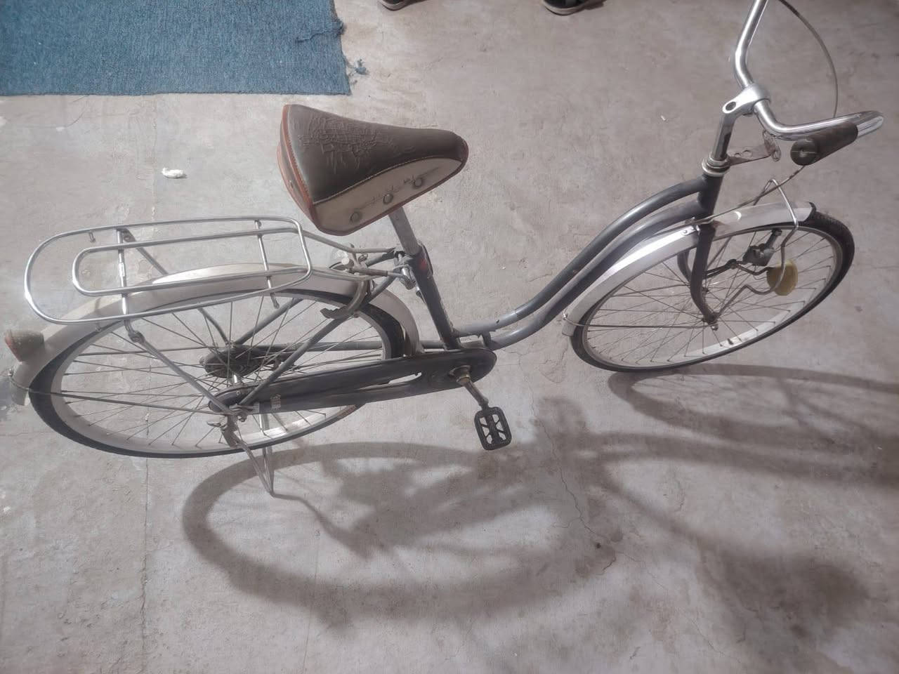 متاح هاذا رقمي *********** س ع ر ١٠٠ الف وبي مجال
