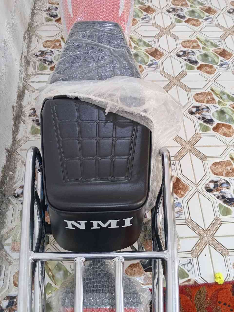 هلاو شباب ماطور اصلي شلامجه سكنر 2027
كفاله عامه بعده زيرو عسحك ماشيه 6كيلو متر 
كله اصلي ومكفول كهربائيات كله شغاله 
مكاني كوت 
***********
