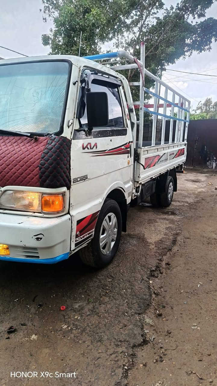 سلام عليكم لبيع كيه بنكو موديل 95.رقم بغداد سنويه ال 29 تحويل مباشر مكينه كير شاصي رقم شاصي مكفول دوشمه جديده صدر جديد  لبدي بليت جكر سياره حلوه مال جناي 8جنكال المكان اطراف تاجي لاتصال ***********
