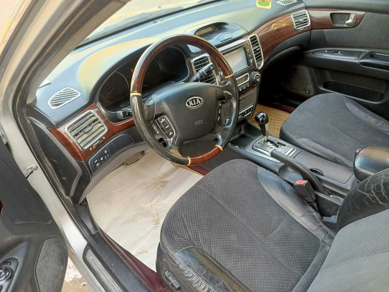 #يالله سلام عليكم كيا اوبتما موديل 2007 محرك 2000 مكفوله من ضربه بيه صبغ اثـر جرد جـداً بسيطه جاهزه من كلشي كير ومكينه حداديه تخم تاير تبريد ثلـج كلها جديد الـسعر 83بية مجال قليل عيوني حله باب مشهد للاستفسار على الرقـم الهاتف ***********
