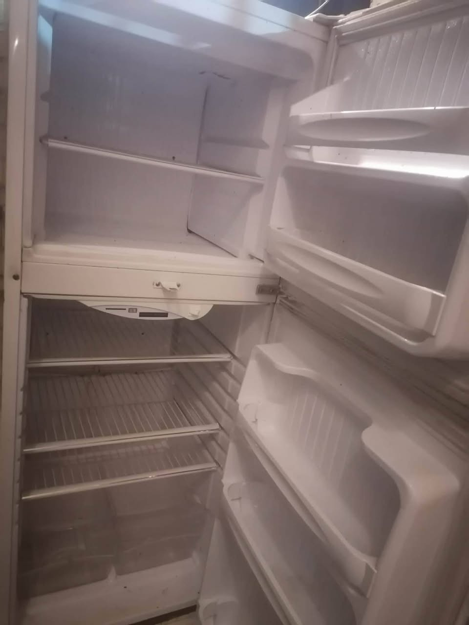 ثلاجة حجم 16 مابيها عطل ما داخلة تصليح تجميدها كلش زين ب150 بغداد البياع


**إذا كنت صاحب هذا الإعلان وتريد حذفه لأي سبب، رجاءا أرسل رسالة إلى الدعم الفني**