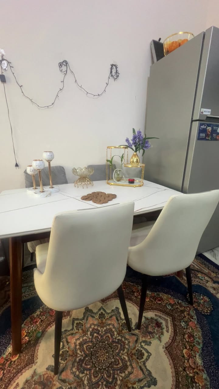 سلام عليكم ميز طعام لبيع ٤ كراسي جديد يي كسر مابي مكاني شعب سعره ٣٠٠ وبي مجال


**إذا كنت صاحب هذا الإعلان وتريد حذفه لأي سبب، رجاءا أرسل رسالة إلى الدعم الفني**