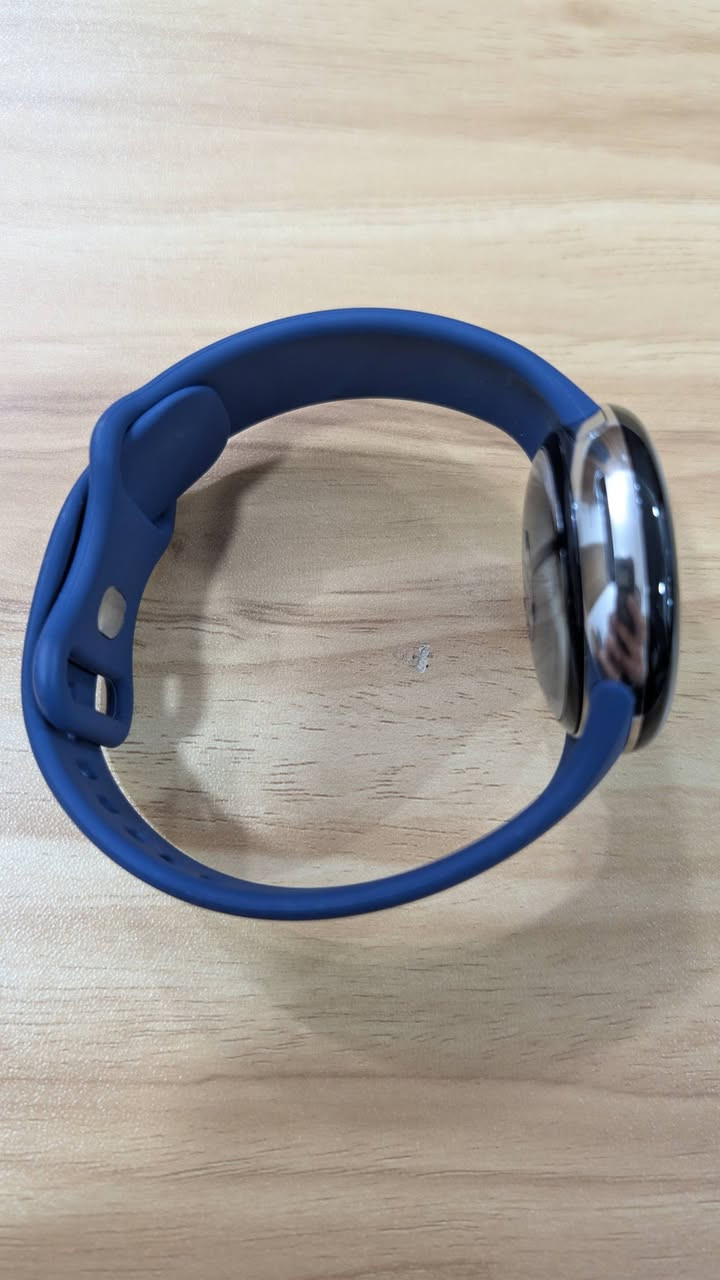 ساعة Google Pixel Watch 2 
بحجم 41mm
🔹 شاشة AMOLED 
🔹 مستشعرات صحية  (نبض القلب – التوتر – النوم)
🔹 نظام Wear OS 
🔹 GPS نظام تحديد المواقع 
🔹 مقاومة للماء 
🔹 بطارية تدوم ليوم واحد
الساعة بدون كارتون فقط شاحن
 تابع نشاطك، صحتك، وتنبيهاتك
السعر 90 الف دينار 
توصيل مجاني 

للاستفسار الاتصال *********** او مراسلة واتساب
