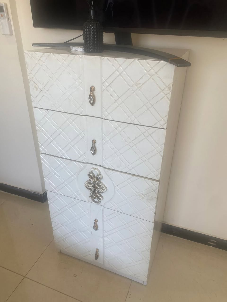 السلام عليكم للبيع غرفة تركي درجة اولى للاستفسار راسلني خاص وتدلل


**إذا كنت صاحب هذا الإعلان وتريد حذفه لأي سبب، رجاءا أرسل رسالة إلى الدعم الفني**
