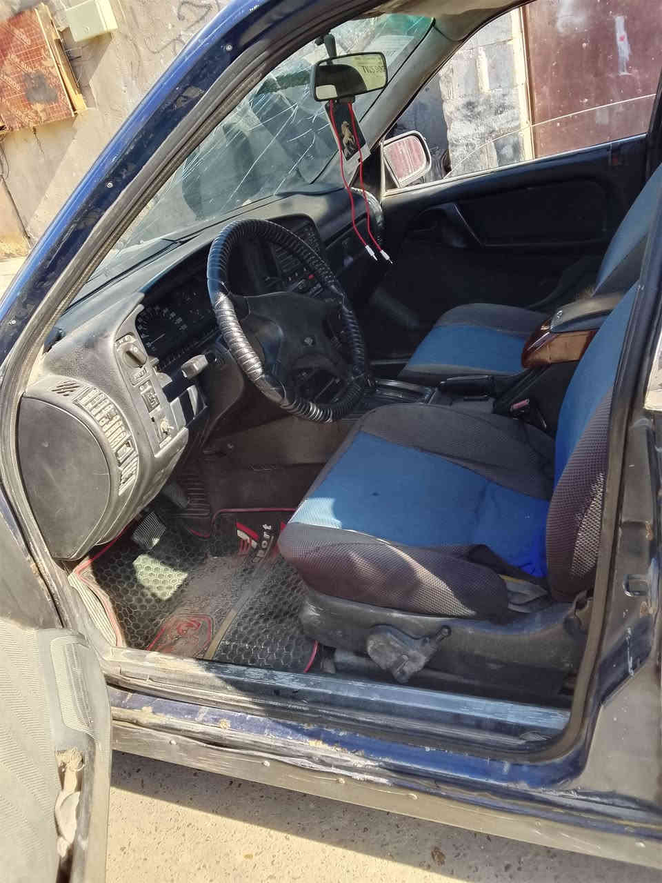 السلام عليكم وبل وميكه موديل 91 رقم بغداد سنويه لحد 26 السياره مكفوله تحويل مباشر السعر 30 وبيها مجال مكان بغداد الطيفيه ***********,,***********,,***********
