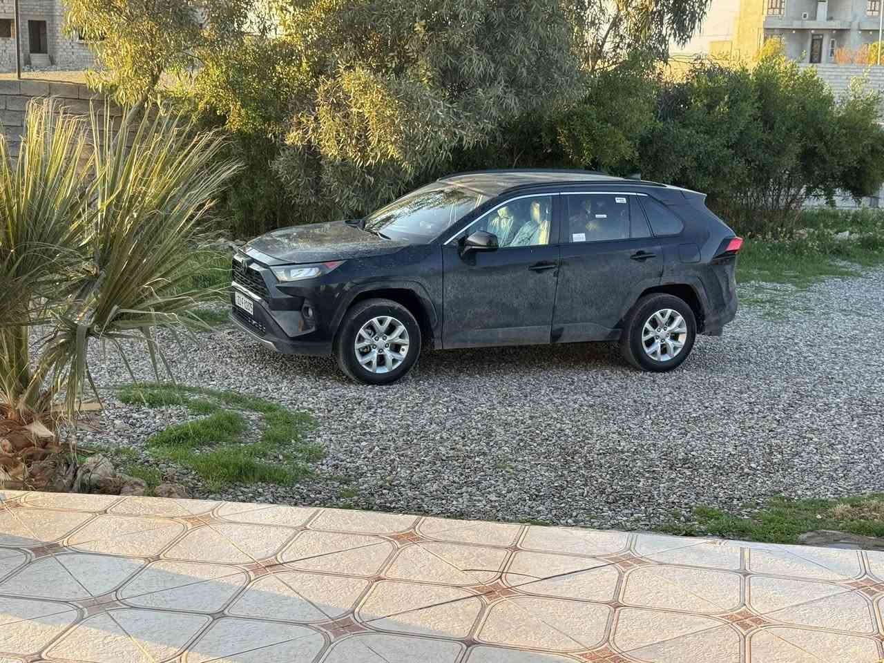 راف فور 2021 LE وارد امريكي صبغ ثلاث قطع امامي سونار مرفق بالمنشور دواخل خفيفه 5 سانتيم او اقل راس شاصي
ماشيه 60 mil 
گير محرك شرط
سنويه رقم تحويل مباشر
السعر 175 مجال قليل 
مكان السياره الحويجه-الحلوات

بيع نقد فقط….. ***********
