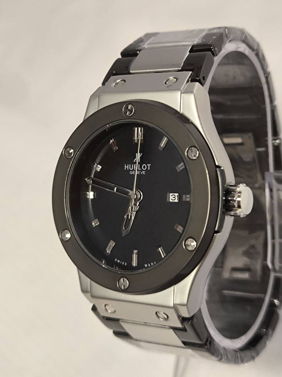 ساعة هابلوت HUBLOT 

تحفة فنية 
مكينة كوارتز 
هيكل وسير تيتانيوم مزيج ب فحمي
ميناء فخمة سوداء مزودة بمنفذ تاريخ 
زجاج معدني ضد الخدش 
مقاومة ماء وغبار
القطعة مختمة بالكامل حفر
وزن ثقيل 

🔴ملاحظة متوفر قطعتين فقط

سعره :- 30 ع اول تم 
للحجز والاستفسار يرجى مراسلة الصفحه


**إذا كنت صاحب هذا الإعلان وتريد حذفه لأي سبب، رجاءا أرسل رسالة إلى الدعم الفني**