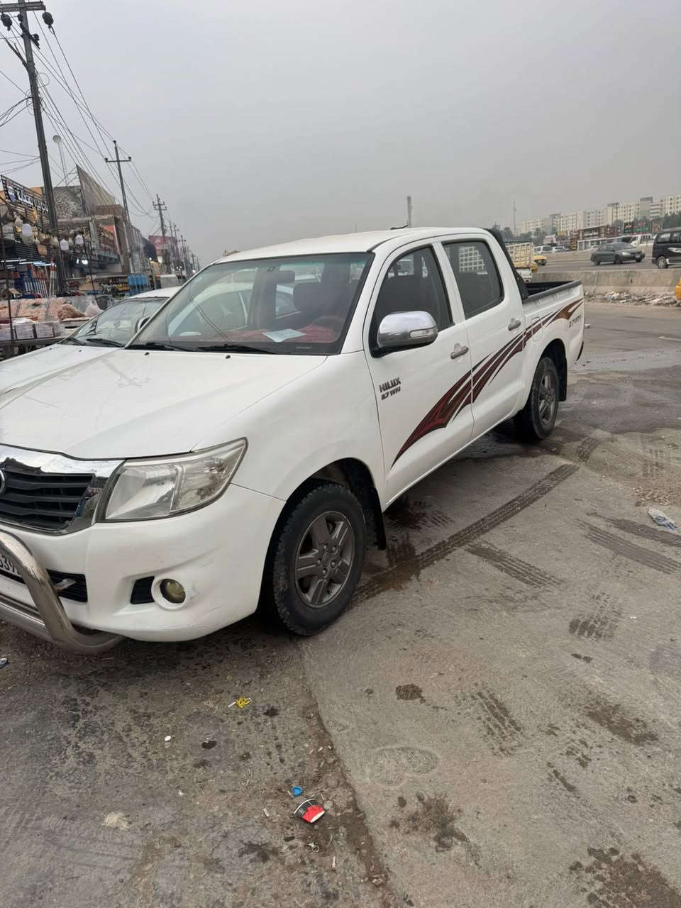 سلام عليكم بيكم هايلوكس موديل 2014 شاصي 19 كويتي مكفولة كفالة عامه بيهة شبر بلبنيد ماشية 140 حقيقي سبير منازل محرك مامفتوح سياره جديده معنى الكلمه رقم بغداد تحويل مباشر السعر198 وبيها مجال بسيط اتصال  مكلف بالنشر العنوان شقق بسماية ‭0780 988 2635‬
