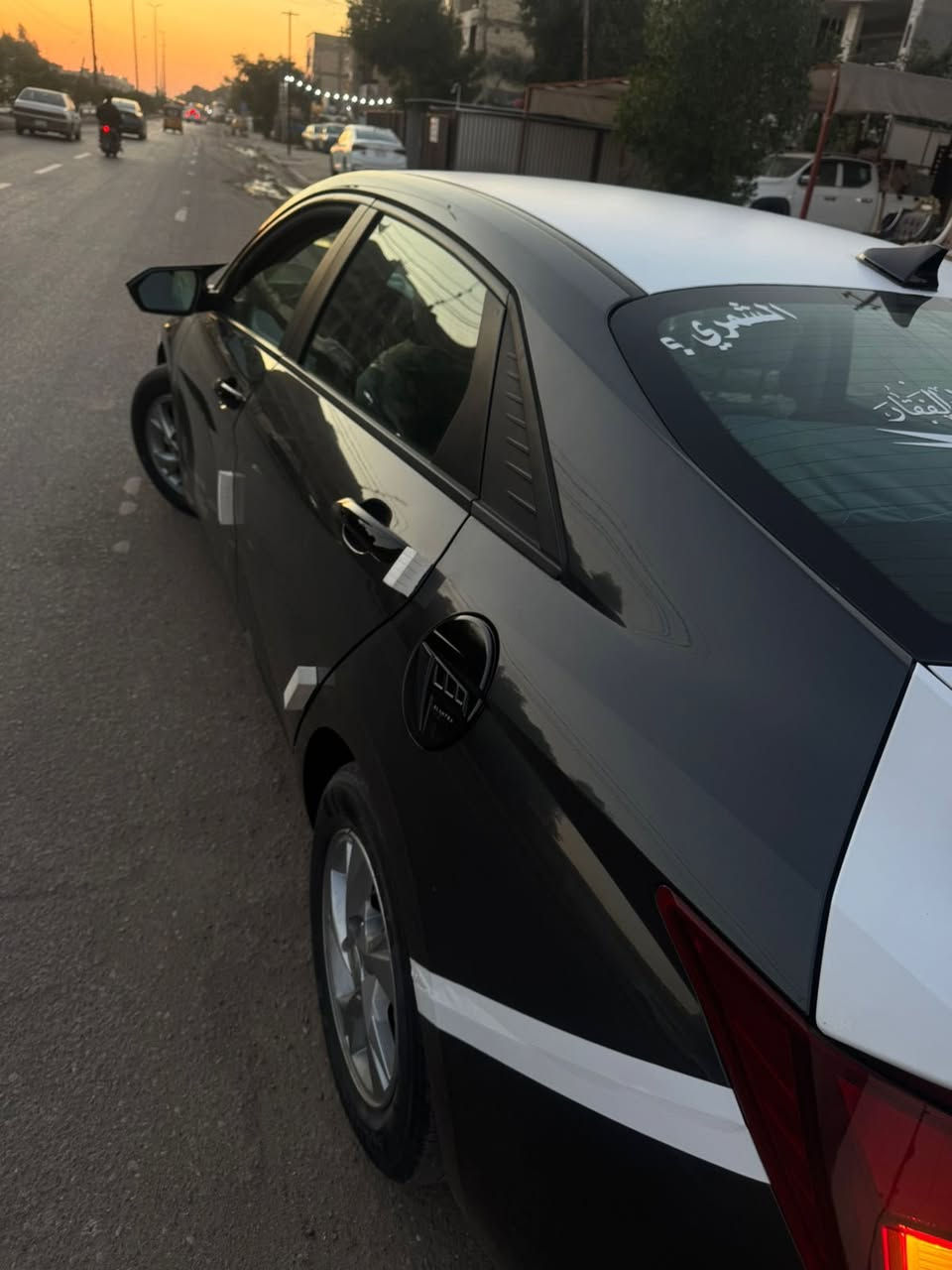 النترا 2023
وارد أمريكي حادثها قطعتين 
سياره ماشيه 48 ألف گليو وليس ميل 
لون رمادي شذري السياره نص فول شاشه كاربلي حساسات 2000 مكينه دوش كير at بلاد المرغوب وهاي صوره حادثها رقم بغداد بسمي تحويل مكانها بغداد الشعب 
للاستفسار 
*********** 
سعرها 165 ورقه وبيها مجال للشراي .
