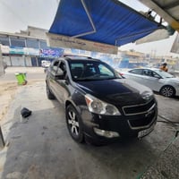 ترافلس ٢٠١١ بيها صبغ باب صف سايق و جاملغ و بنيد بدون دواخل ابيعلك حزام...