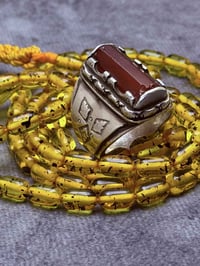 كصبه من عقيق يماني قديم لون نوادر شرط اصاله وصياغه مبدع سالم. شغل يدوي...