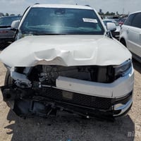 موديل ٢٠٢٢ سعر 30000$  بدون رقم  07708852122