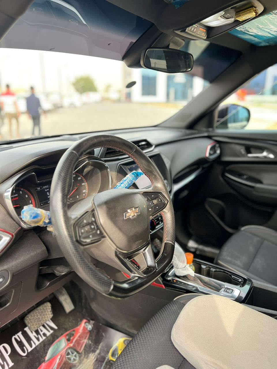 للمراوس أو البيع
سلام عليكم تريل بلايزلر موديل 22 ماشيه97 الف حادثه موضح ب صور مابيه غير حادثه فقط الباقي كفاله كير مكينه حداديه مواصفات Rs معروفه مكاني كربلاء سعره ١٣٥ وبيه مجال ل شراي 
رقم واتساب *********** 
كروب ترفرس و بلايزر و كونيكس في جميع المحافظات
