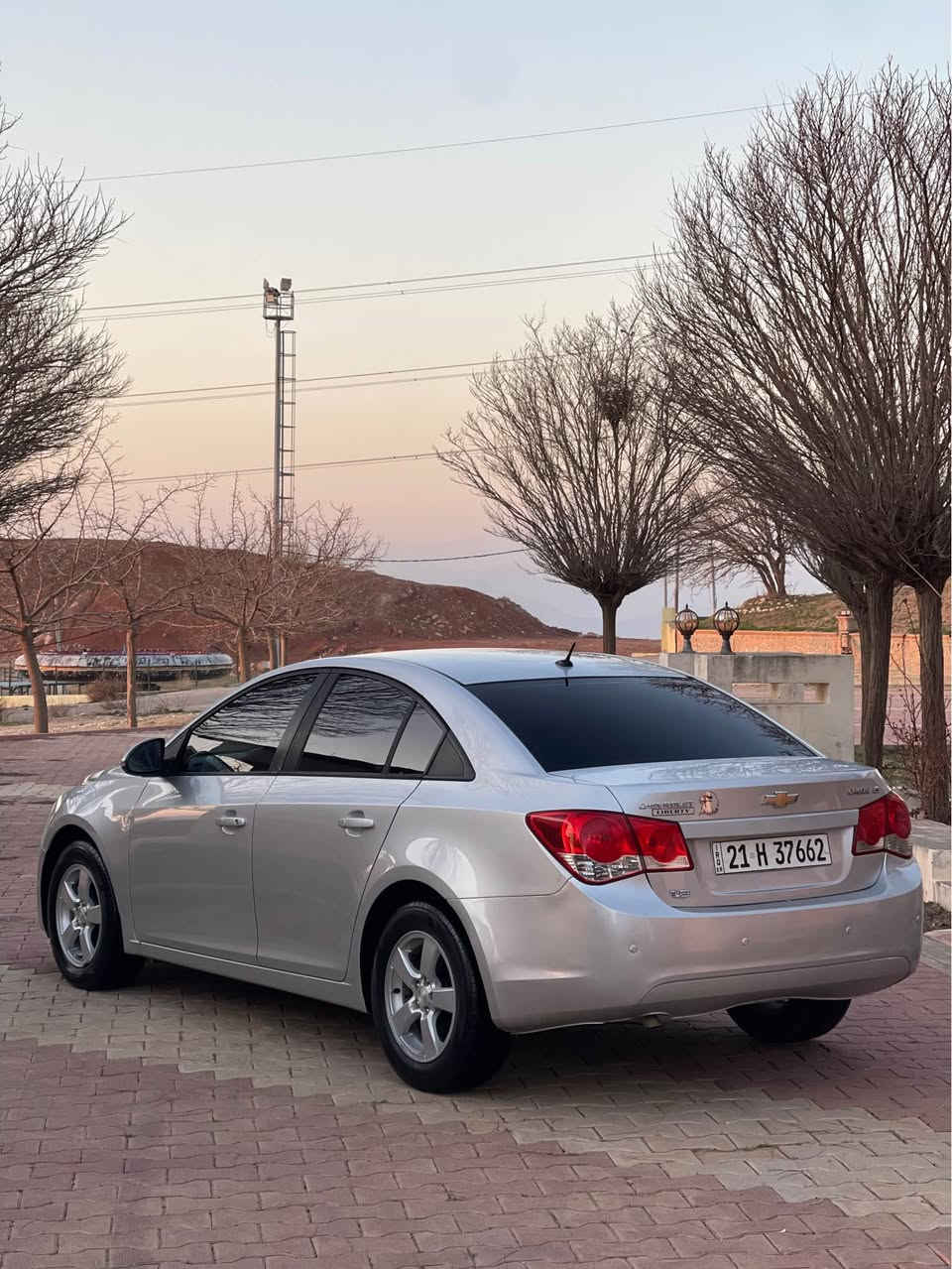 نرخی ٥۸ گەڵا و کەمێک مەجال💰
تکايە زانياريەکان بخوێنەوە دواتر تەلەفون بکە🧾
ئەوەليات .. ئەوەليات.. ئەوەليات ❌❌
📞***********
شوفرليت کروز ، مۆدێل ۲٠۱٥ ، گێڕ تۆماتيک
سەيارەيەکی زۆر پاک و جوانە ۱۳٦ هەزار ڕۆيشتووە📦✅
دەعم و لێدراوی نيە تەنها يەک پارچەی بۆياغە☑️
گێڕ و مەکينە بەشەرت ، چوار تايەی لۆک 🛞
سەيارەکە ڕەقەم و سەنەوی نوێيە بەڵام غرامەی لەسەرە من بە ئەوەليات دەيفرۆشم واتە بەشەرتی غرامە نايفرۆشم تەنها بەشەرتی ئەوە دەيفرۆشم ئەوەلياتی هەبێ و کێشەی مەدەنی نەبێ و حيدزی لەسەر نەبێ☑️✅✋🏻 
گۆڕينەوە ناکەم تەنها فرۆشتنە 💵💰
تکايە جوابی نامە و کۆمێنت نادەمەوە گەر موشتەری تەلەفون بکە لەخزمەتدام
ژ.م واتس ئەپ *********** 📞 كويسينجاك, أربيل
