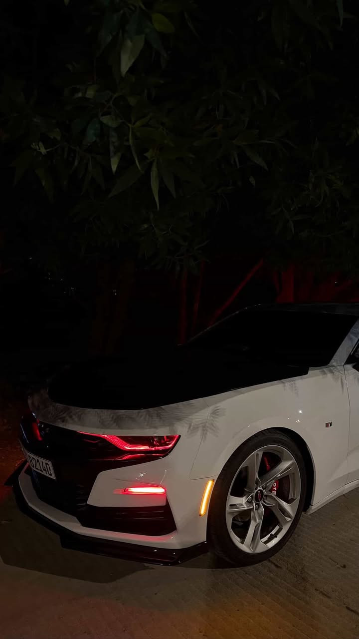 السلام عليكم
للبيع فقط معتاز نقد 

السعر 195 وبي مجال بسيط 

كمارو 2021 V6 عشر نمر 

السيارة مبرمجه يم ارماند 

وبيها فايلين واحد للدوس وواحد استخدام يومي

وكلش قوية السيارة بحيث تحلم ارتي توكف بصفك🤣

الحادث مالتها⬇️

قطعه وحده صبغ حادث امريكا جاملغ امامي وهنا بالعراق بدلت قبق الجنطه لون بلادي والجنطه القديمه موجوده اللغود والشواصي كفاله

مكينه كير كهربائيات كفاله السياره دهن كله اصلي اكسادو بلاك ادشن وبيها تبديله جديده  وبانزين سوبر/محسن معتني بيها على اخر حبه

مواصفات السيارة 

فتحه 

اكتف كزوز

بگ لايت سموك

كشنات جلد 

شاشه لد

الاضافات الي عليها.

بوليش ونانو سيراميك ضمان سنتين صارله اقل الشهر من مسوي

لايتات متغير 7 الوان 

عدسة الشيطان متغير 7 الوان 

بلاجكتورات RGB اكثر من 300 لون وحركه 

وشرط الوحيده بالعراق بهذا الموديل بجم كامل متغير

دفيوزر وزعانف 

لدات دفيوزر

اضائه داخليه محيطيه زرع 

لدات جانبيه سموك 

فجوج 6 بستم 

تخم تاير جديد 

خلفي 285 سمسلك امامي 275 

لحيه وسبويلر 1le ومري باتمان وقبق بانزين وشفقه جامه خلفيه

حداديه جديده خلفيه اماميه  السيارة نقص برغي واحد مابيها من الدعاميه للدعاميه

مكانها نجف

***********

كل التفاصيل ذاكرهن شراي خابرني وبيك خير وتدلل
