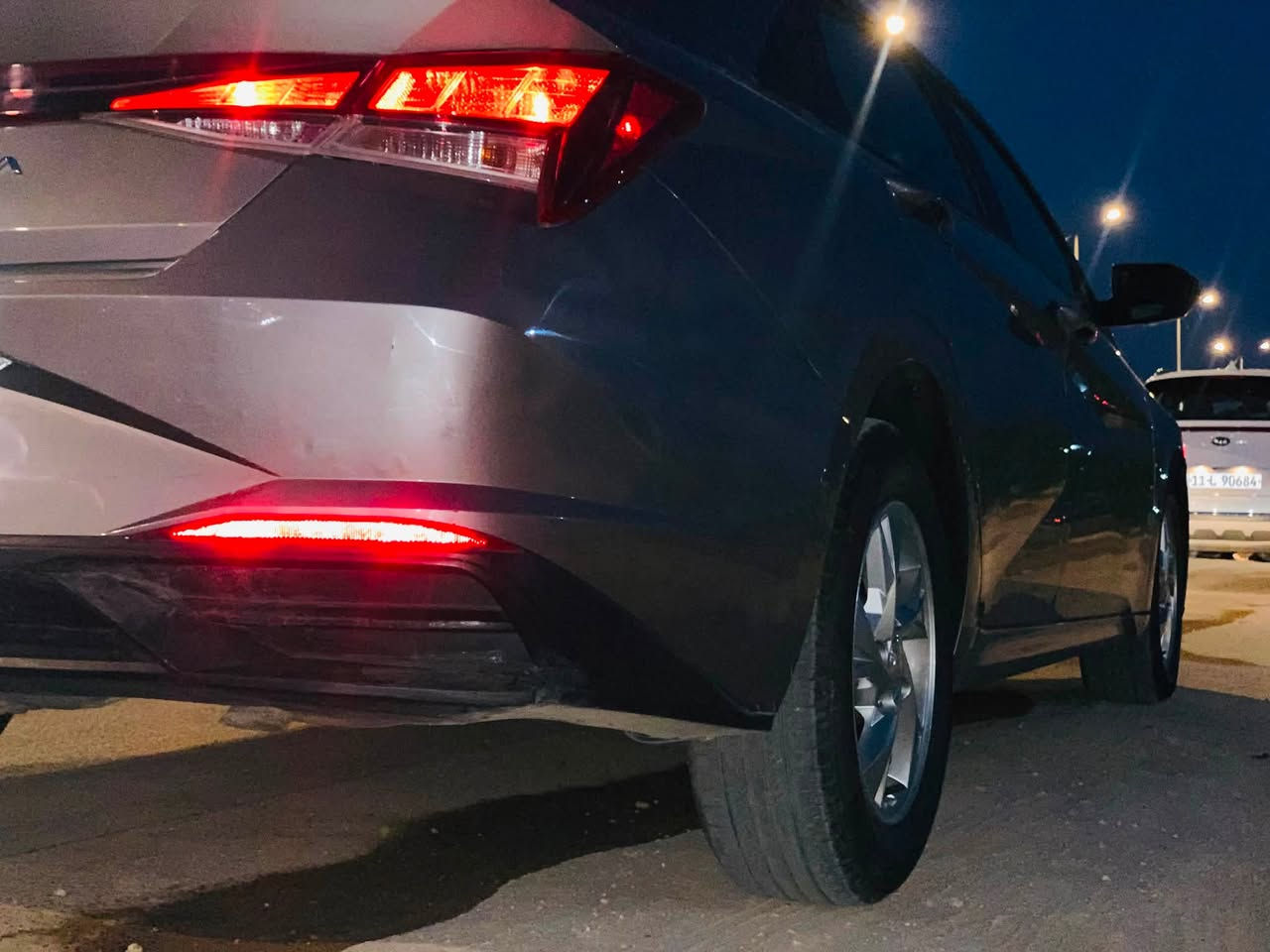 Elantra 2023.  رقم اربيل الدولي. الجديد. 
للبيع فقط  148$ وبيها مجال
وارد امريكي مبدل بنيد  بلادي فقط بدون 
دواخل 
حساسات امامي خلفي
رادار 
تحكم قياده جهتين
تبدي ثلج 
شاشه تحكم 
مثبت سرعه
منفذ شحن
توقف ذاتي
وبيها مواصفات هواي بيها
وكاله ب اسمي تحويل ثاني يوم
المكان بابل جبله
للاتصال او واتساب 

***********
