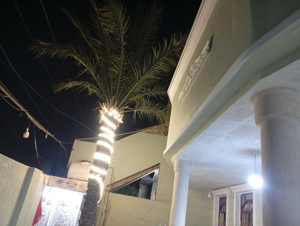 سلام عليكم دار البيع المساحه 250 الموقع سبع قصور شارع ابو علي قرب جامع الحمزه الاستفسار علا رقم الهاتف *********** متوجد فقد واتساب
