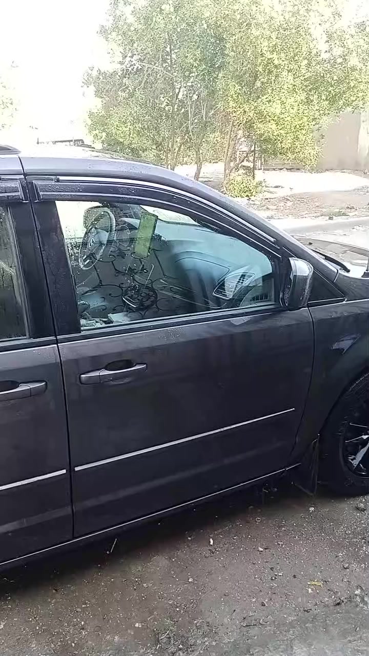 السلام عليكم
سيارة للبيع دوج كرفان موديل 2019
عطل كسر بيها ابيعها ع عطلها
مكاني بالبلديات 
للاستفسار *********** واتساب
