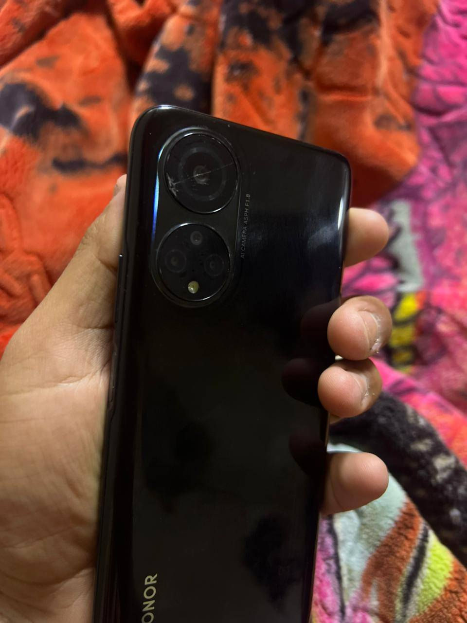 سلام عليكم للبيع هونر اكس سبعة لون اسود ذاكرة 128 الرام 4 جهاز فول نضافة عدة هاي الضربة الي بل كامرة او مامئثرة عليهة باقي كلة بلادي بل شرط سعر 100 بي مجال قليل مكان كركوك  ***********
