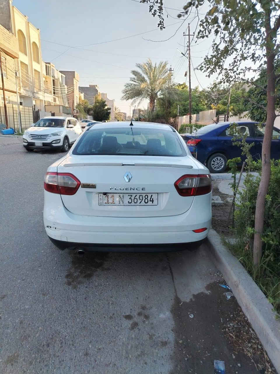 السلام عليكم رينو فلونس موديل 2012 بأسمي رقم انكليزي سنوية لحد 2029المحرك المرغوب قبق اصفر السعر 57 وبيها مجال حك الجيه للاستفسار الاتصال على الرقم *********** مكان الغزاليه
