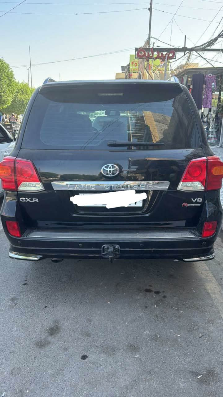 سيارة للبيع 
النوع : مونيكا 2012 فطيم فول
ماشية 200 
كفالة عامة 
تريد تحويل تريد وكالة 
مكينة حجم 8 سرندر كير وضع الشركة 
السعر : 330 ورقة وبيها مجال. 
للتواصل والاستفسار 

***********
