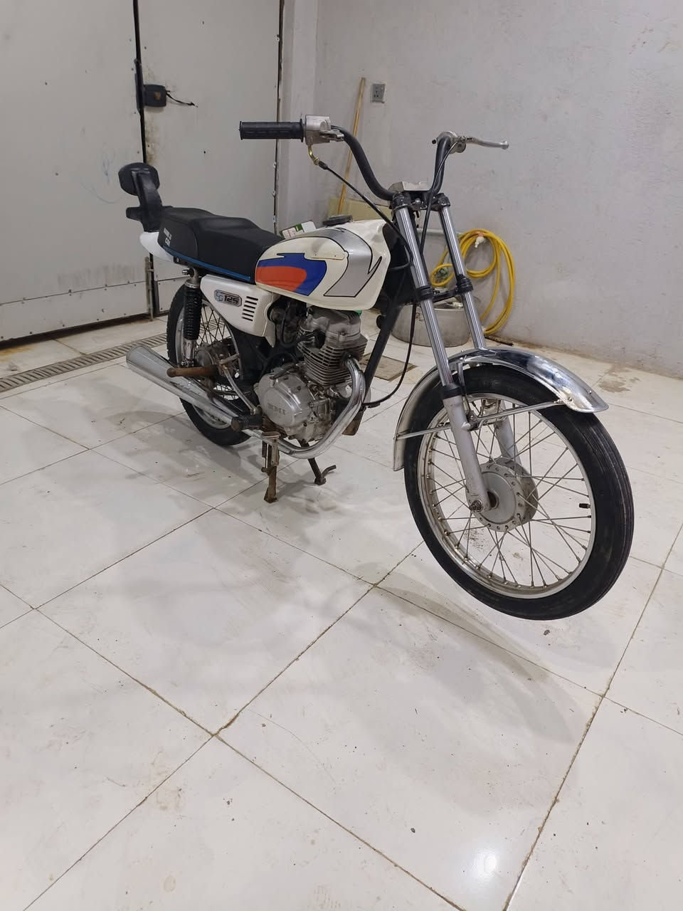 سلام عليكم دراجه نامه مكينه مفتوحه ادوات دراجه حلوه مكينه ناعمه سعر 375 مكفوله من سرقه تاخذهه من باب لبيت شراي يتصل *********** مكاني جزيره قرب جسر خالد
