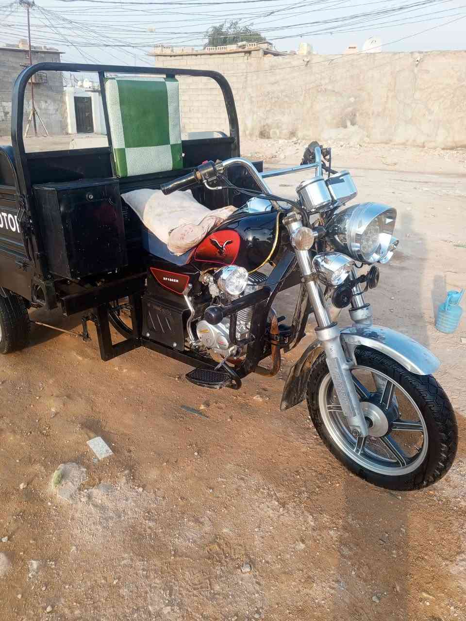 السلام عليكم ستوته للبيع موديل 22 مقفوله كفاله عامه اي نقص ما بيها اوراقها باسمي منع ماكينه 25 صار 11 يوم مشدوده تانت جديد صفاحيات جدد كهربائيات كلها شغاله مكان كربلاء ***********
