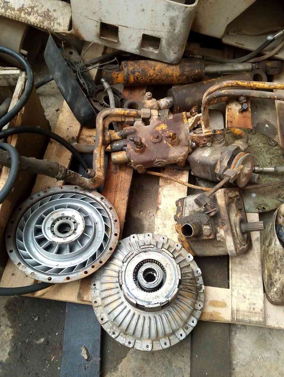 ادوات للپيع مستعمله لرافعه ٣ طن الاتصال على الرقم ***********
