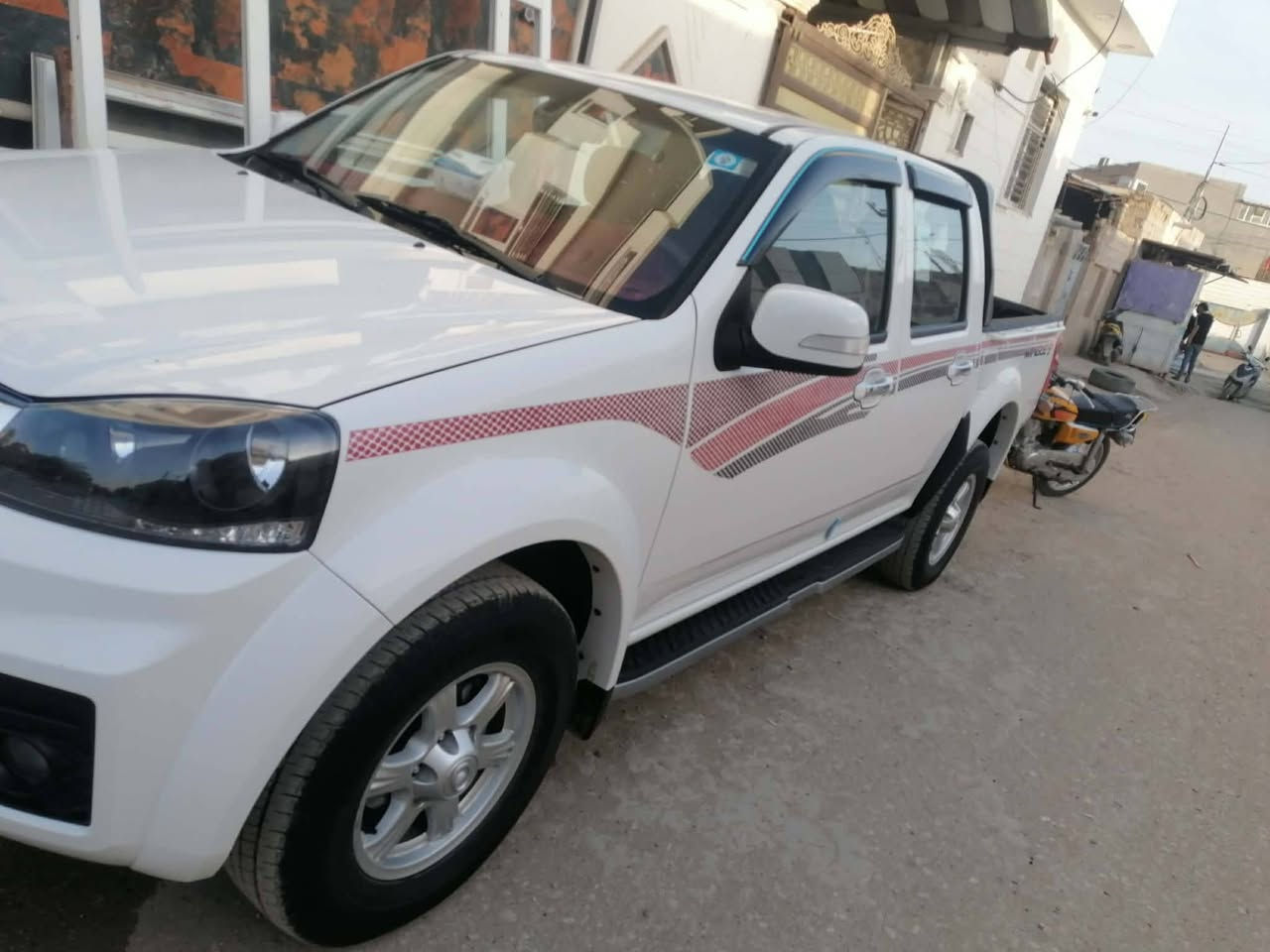 السلام عليكم
بيكم كريت ويل للبيع موديل 2025 مكفولة كفاله

جديد ماشيه 12 الف 

رقم قادسيه انكليزي

العنوان الديوانية

السعر 143 بيها مجال بسيط 

للاتصال ***********
