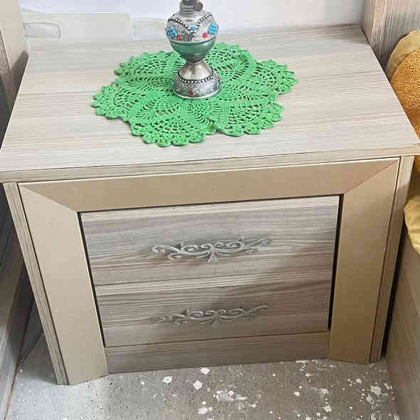 غرفه نوم للبيع متكون من 7قطع السعر 350الف قفل ملاحضا بدون دوشك عنوان اربيل لنكه40متر ***********
