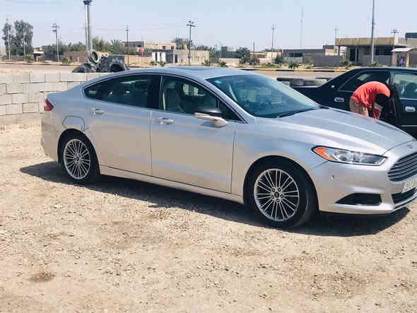 السلام عليكم 
للبيع
فورد فيوجن هايبرد   2014معلاه رقم بغداد دولي جديد
محرك 2000 /SE
رادار /فتحه سقف/حساسات امامي وخلفي/تبريد /كير/محرك/مكفول ماشيه 229 الف قابل لزياده
وارد أمريكي تقرير غرق لدوسه
سعر / 110
للستفسار  / 0775 209 9128
