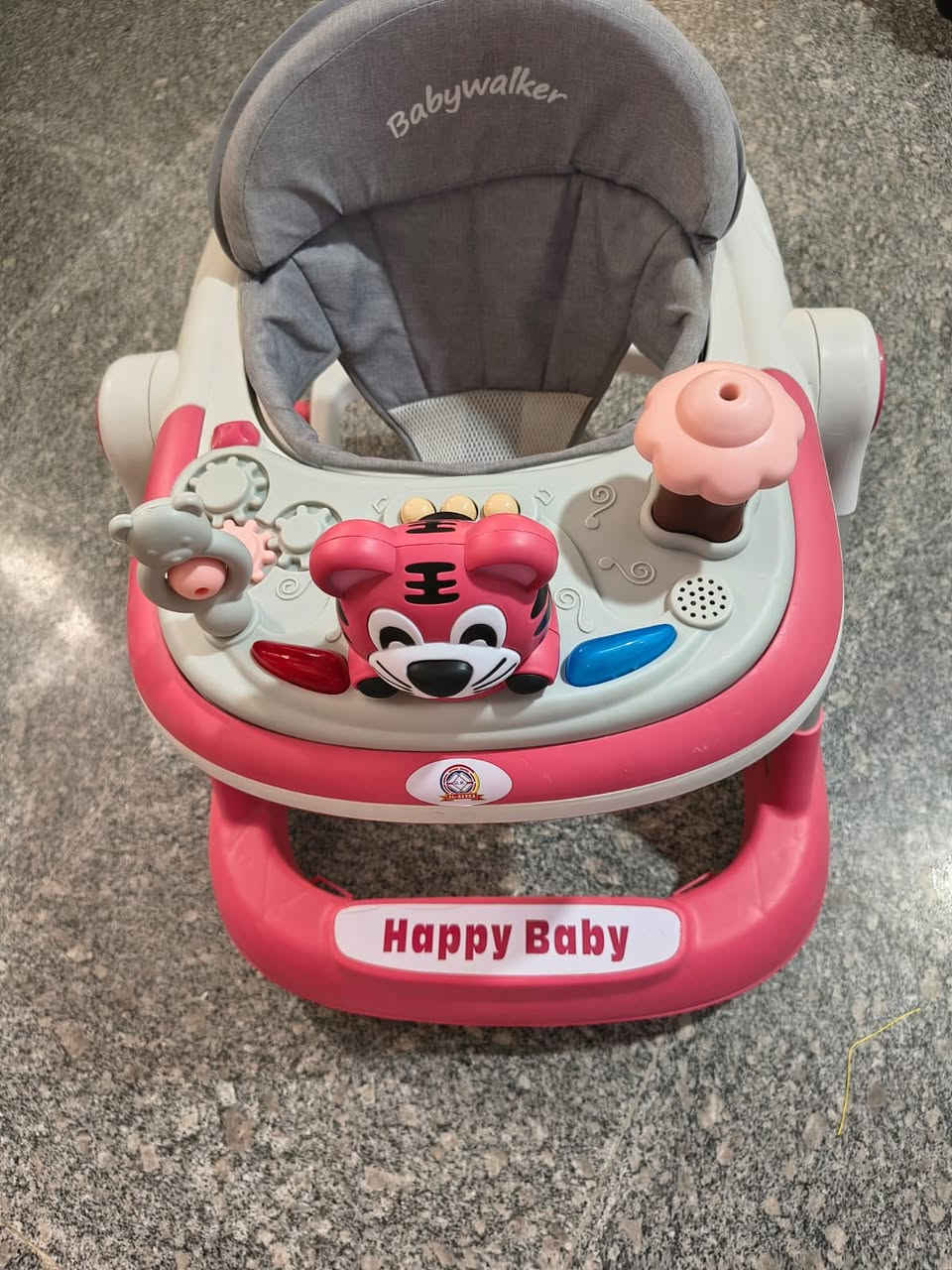 السلام عليكم
حجله ومشايه بنفس الوقت مستخدمه مرتين مو اكثر كلش جديده
ماخذتها ب ٦٠ الف اريدها ب ٤٥
مكاني بغداد


**إذا كنت صاحب هذا الإعلان وتريد حذفه لأي سبب، رجاءا أرسل رسالة إلى الدعم الفني**