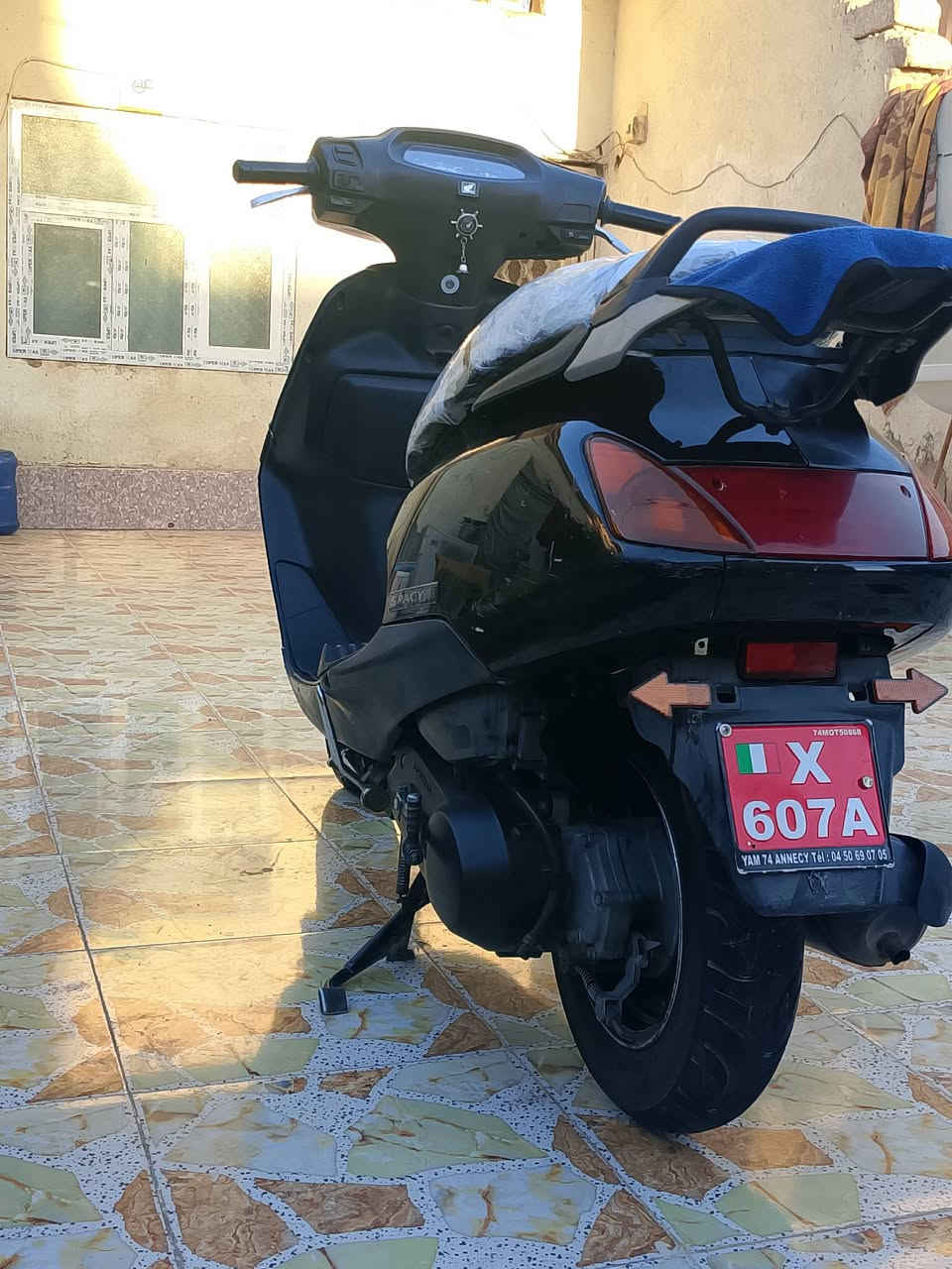 سبيسي للبيع
كفرات اصلية مكينة ممفتوحة تايرات جدد عداد شغال كهربائيات شغالة 
المكان كوت البيضاء 
سعر 850 بيهه مجال 
***********
