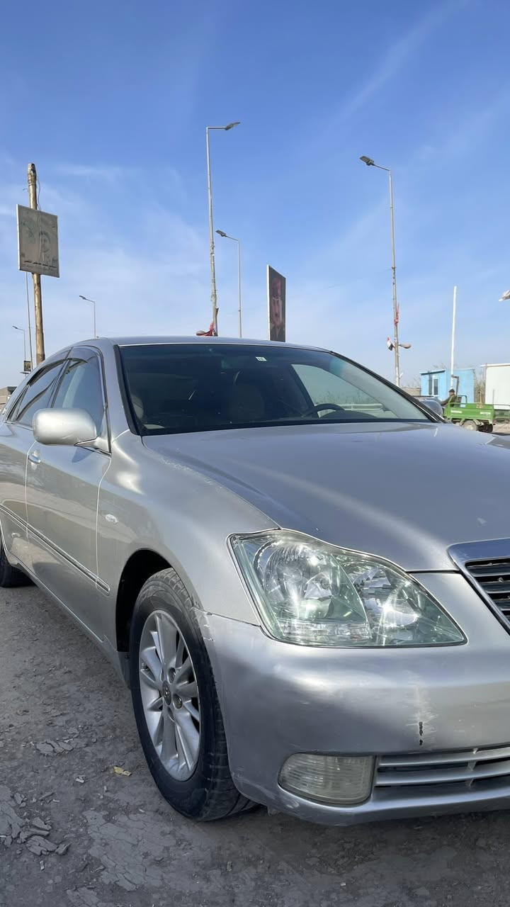 سلام عليكم شاهينه للبيع 2004دكمتين حاويه كفاله كص وضربه وسرقه اربع بصمات بصمه سوده جاهزه للتسجيل بس تحجز 
السعر :95وبيه مجال قليل 
الاستفسار :***********
