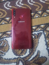 اسلام عليكم عندي A20s جهاز مامفتوح ذكرته 32 مراوس اب ايفون او بيع 75قف...