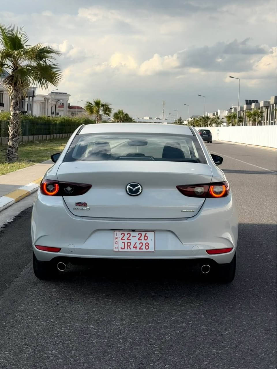 Mazda 3 / 2025 جديد 💥💥
سيارة ما شاء الله نظافة 100/100  
المحرك :- i4-2.5L
فقط ماشية 3 الف
كلين بدون صبخ
‎المواصفات :
‎▪️ بصمه
‎▪️ كشنات جلد
‎▪️تشغيل عن بعد 
‎▪️توقف ذاتي مانع الاصدام 
‎▪️قياده أليه مع المسار 
‎ ▪️عدد السلندرات: 4 سلندر 2.5
‎ ▪️رادارات ( أمامي * جانبي * خلفي)
‎ ▪️الأبواب: بصمه  مفتاح ذكي 
‎▪️ لايتات ليد بيلادى 
‎▪️تحكم ستيرن فووول   
‎▪️لايتات ليد  
بدون ايرباك
سعرها 146 ورقه
رقم كاتى
مکانها اربیل
Tel📞:- ***********
Tel📞:- *********** أربيل, العراق
