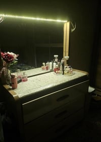 غرفة نوم • أثاث غرفة